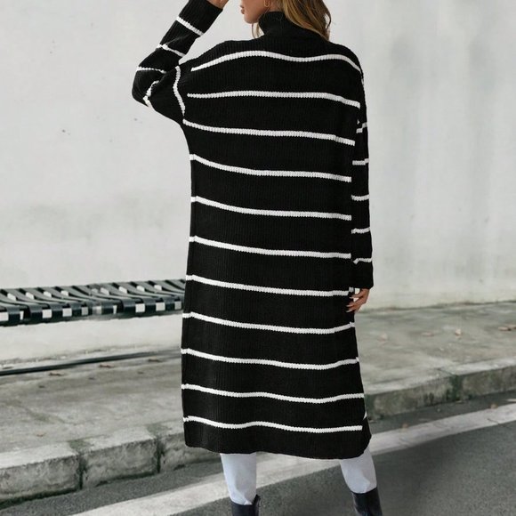 Black and White Casual Striped Pattern Drop Shoulder Split Hem Longline Sweater - Picture 2 of 6
